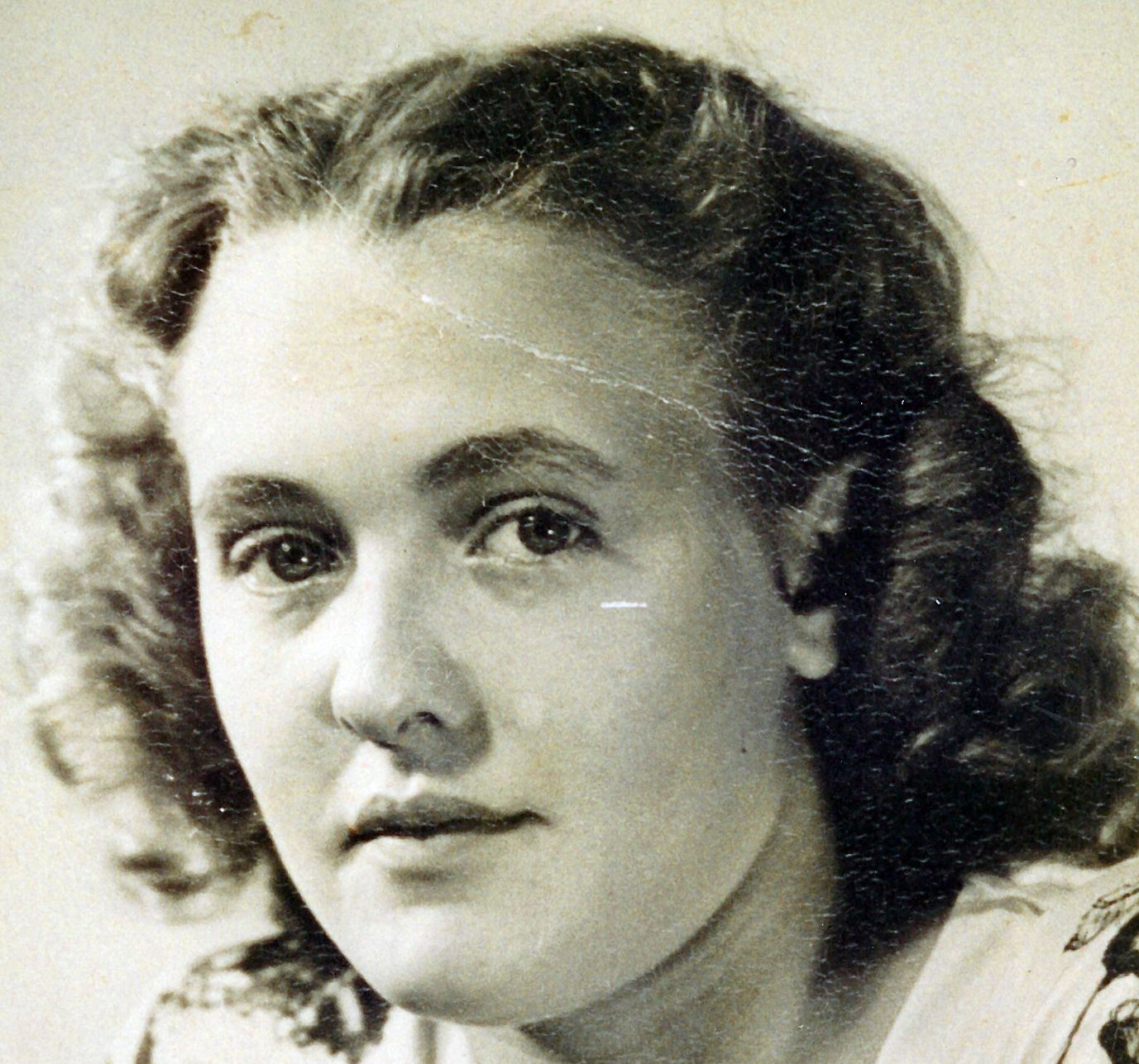Anna Brewer.jpg